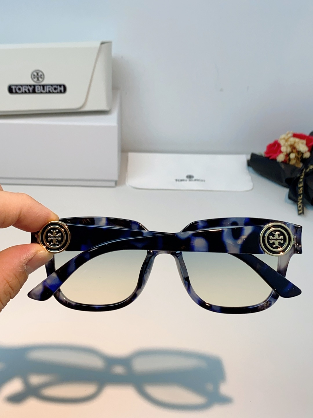 Tory Burch托里伯奇 2026新款遮阳镜精致设计粗腿大框春季新款太阳镜女士墨镜