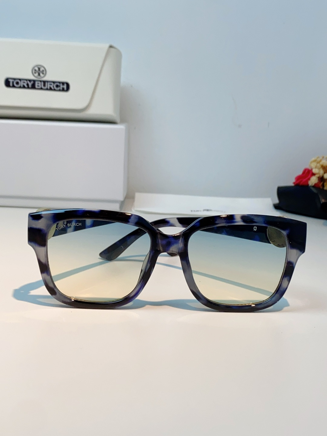 Tory Burch托里伯奇 2026新款遮阳镜精致设计粗腿大框春季新款太阳镜女士墨镜