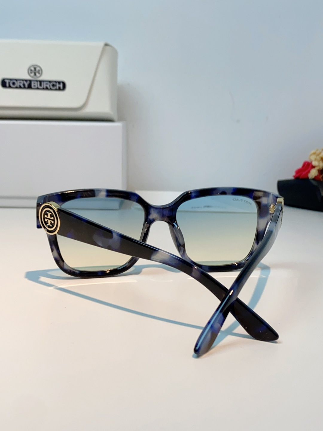 Tory Burch托里伯奇 2026新款遮阳镜精致设计粗腿大框春季新款太阳镜女士墨镜