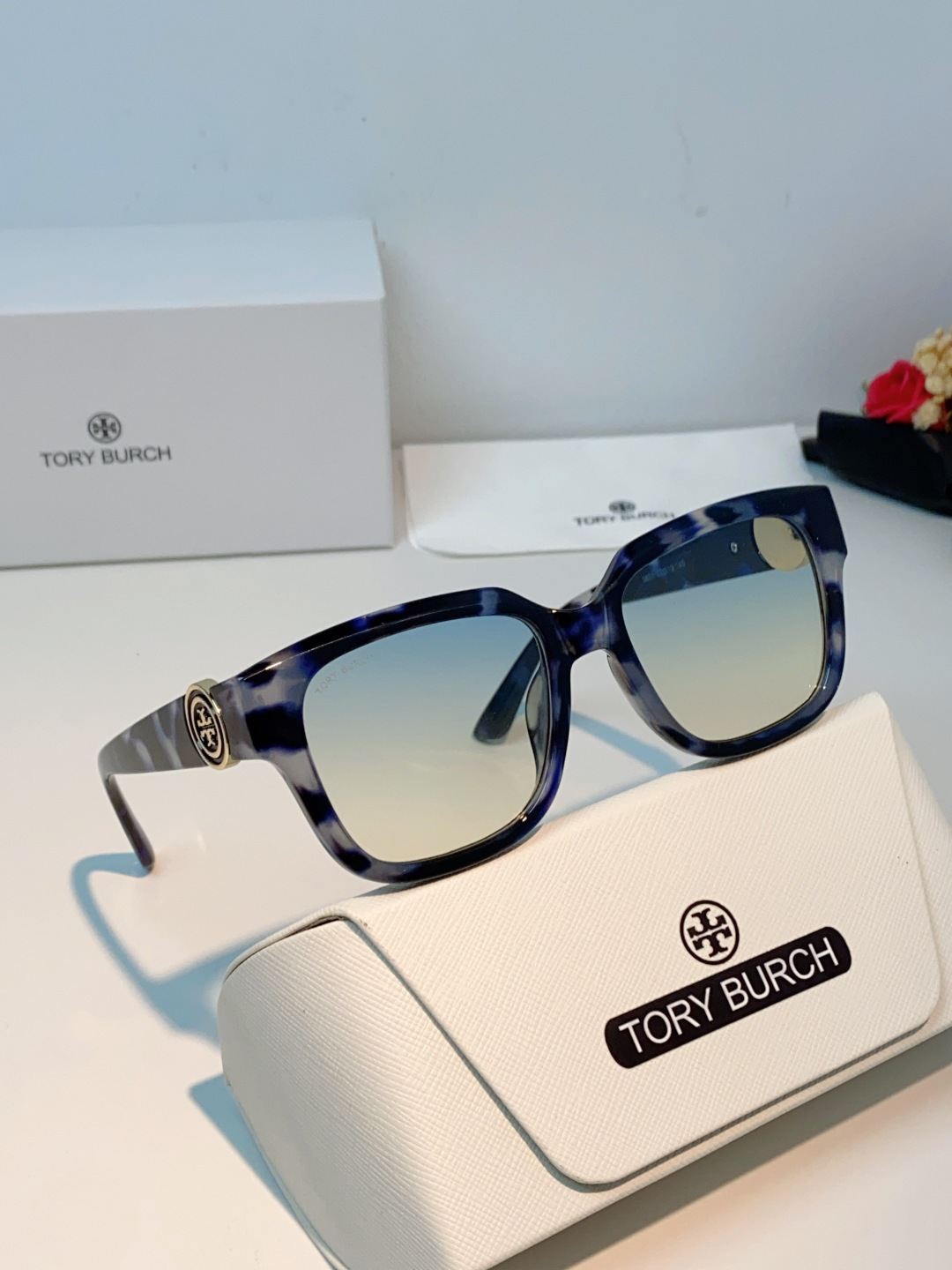 Tory Burch托里伯奇 2026新款遮阳镜精致设计粗腿大框春季新款太阳镜女士墨镜