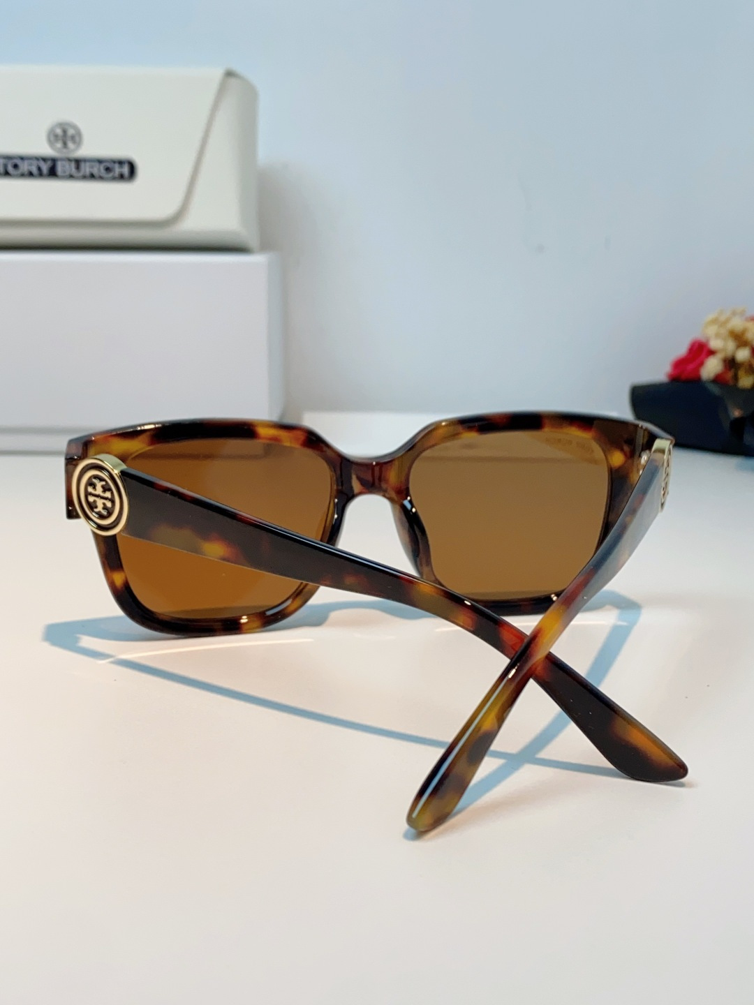 Tory Burch托里伯奇 2026新款遮阳镜精致设计粗腿大框春季新款太阳镜女士墨镜