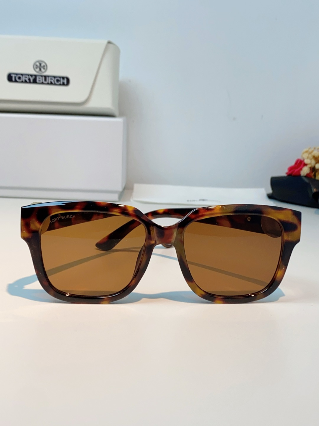 Tory Burch托里伯奇 2026新款遮阳镜精致设计粗腿大框春季新款太阳镜女士墨镜