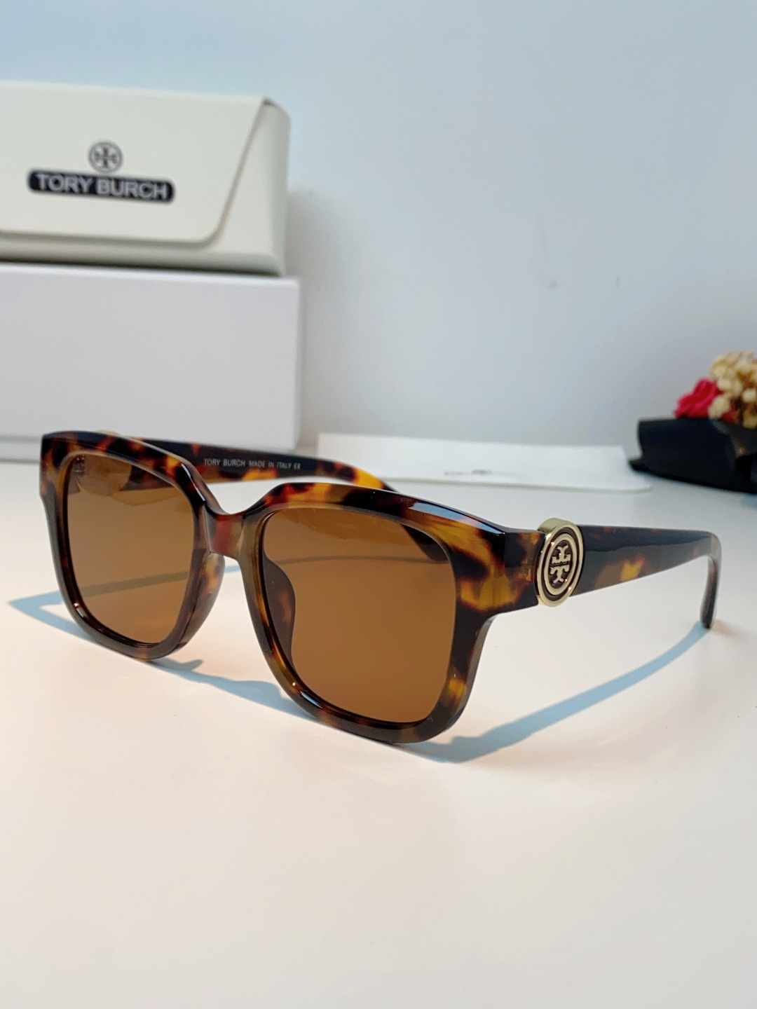 Tory Burch托里伯奇 2026新款遮阳镜精致设计粗腿大框春季新款太阳镜女士墨镜