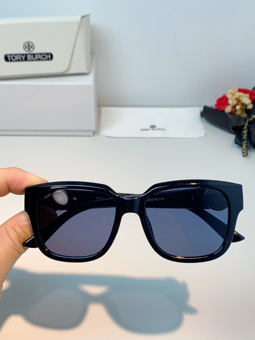 Tory Burch托里伯奇 2026新款遮阳镜精致设计粗腿大框春季新款太阳镜女士墨镜