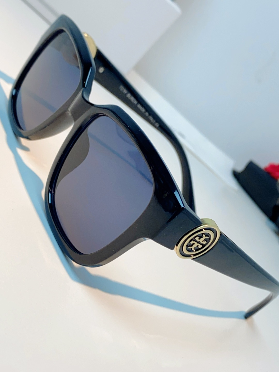 Tory Burch托里伯奇 2026新款遮阳镜精致设计粗腿大框春季新款太阳镜女士墨镜