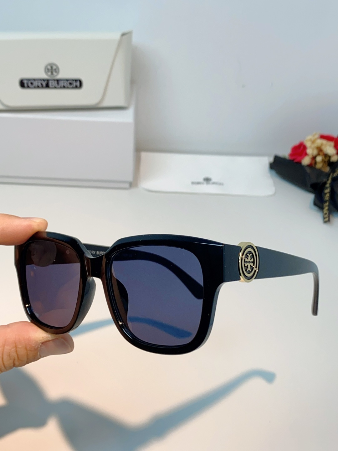 Tory Burch托里伯奇 2026新款遮阳镜精致设计粗腿大框春季新款太阳镜女士墨镜