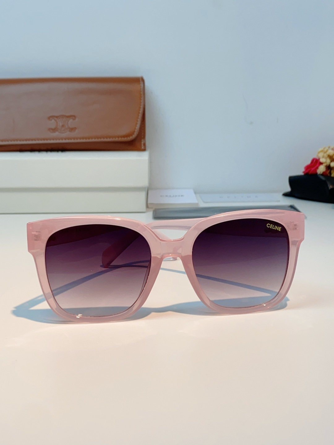 Celine赛琳 法式凯旋墨镜女高级感最新款复古猫眼小红书同款太阳镜爆款 男女通用 CL40222