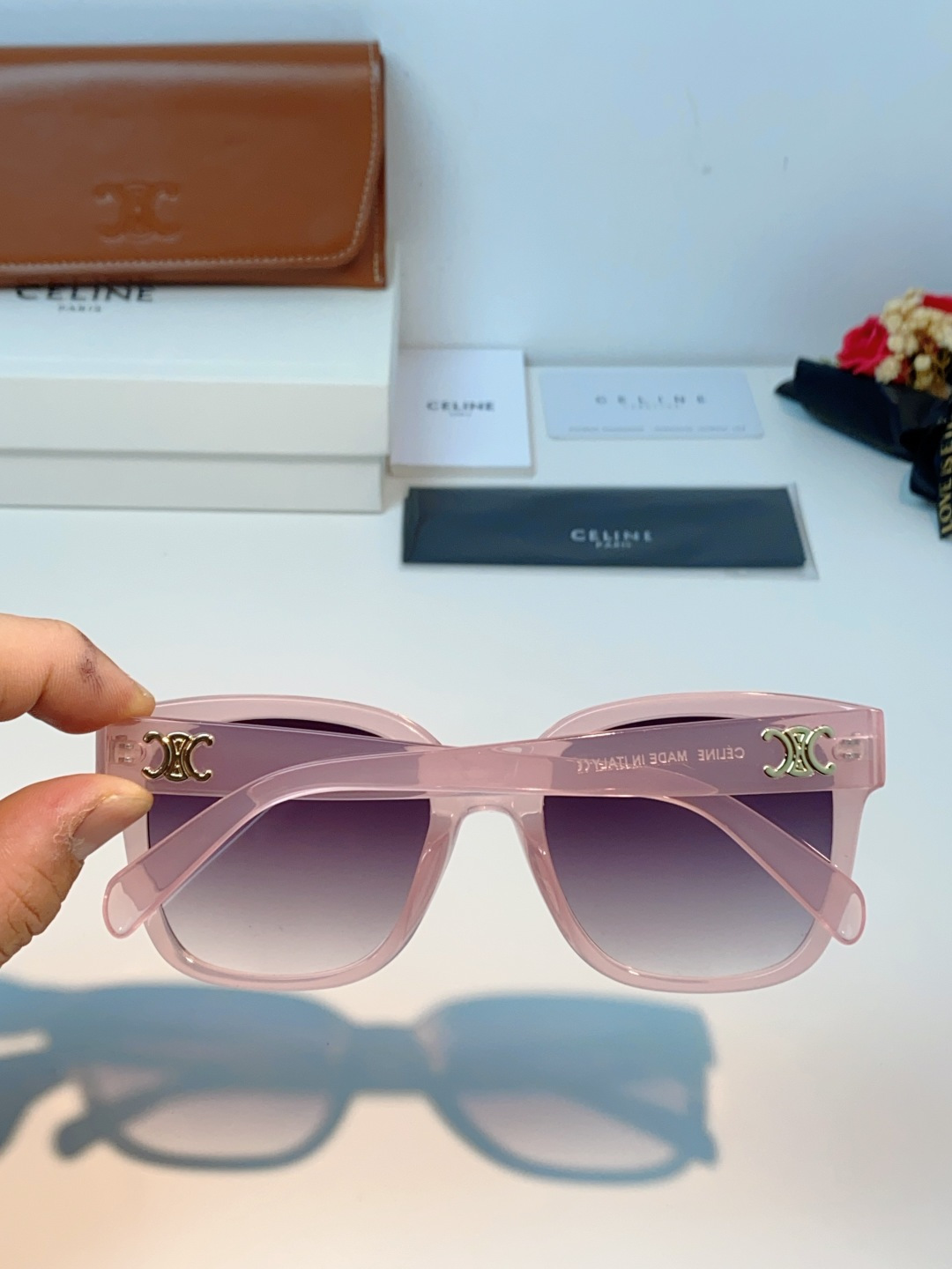 Celine赛琳 法式凯旋墨镜女高级感最新款复古猫眼小红书同款太阳镜爆款 男女通用 CL40222