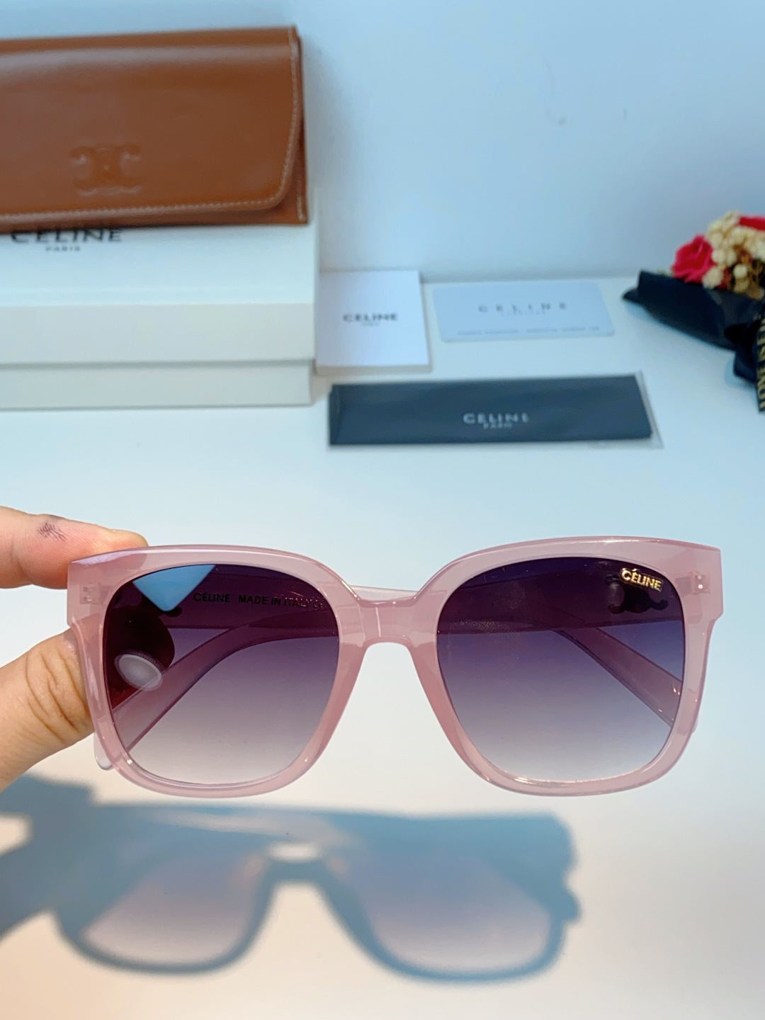 Celine赛琳 法式凯旋墨镜女高级感最新款复古猫眼小红书同款太阳镜爆款 男女通用 CL40222