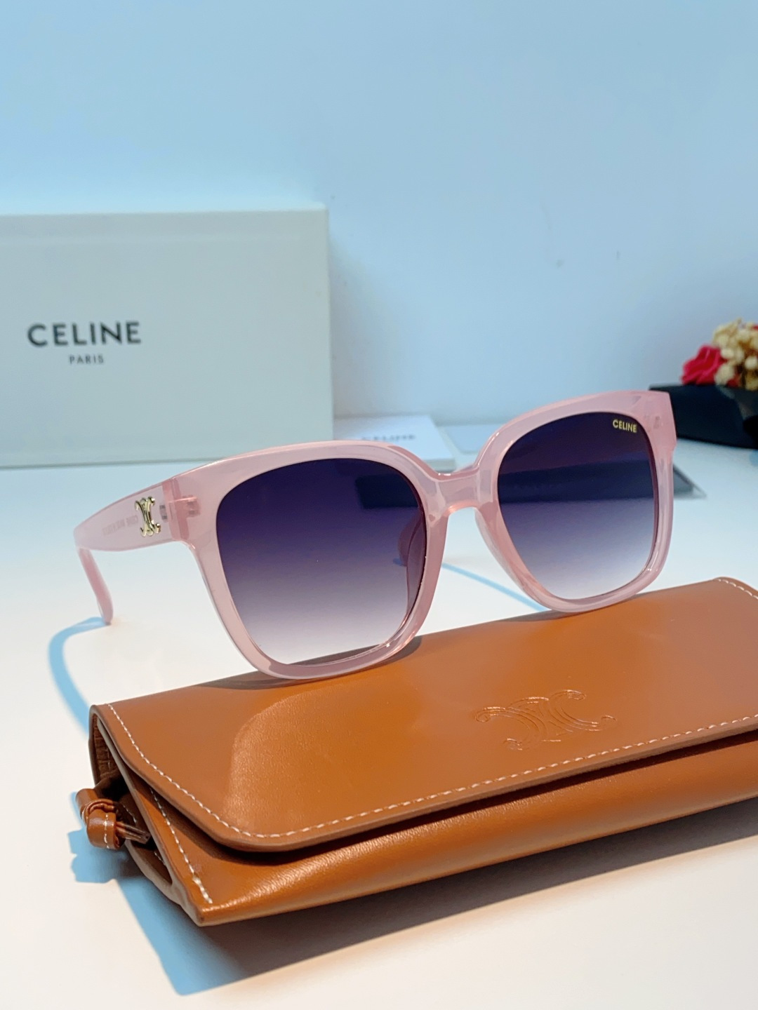 Celine赛琳 法式凯旋墨镜女高级感最新款复古猫眼小红书同款太阳镜爆款 男女通用 CL40222