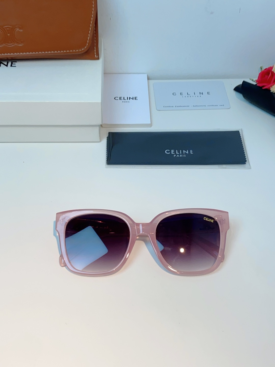 Celine赛琳 法式凯旋墨镜女高级感最新款复古猫眼小红书同款太阳镜爆款 男女通用 CL40222