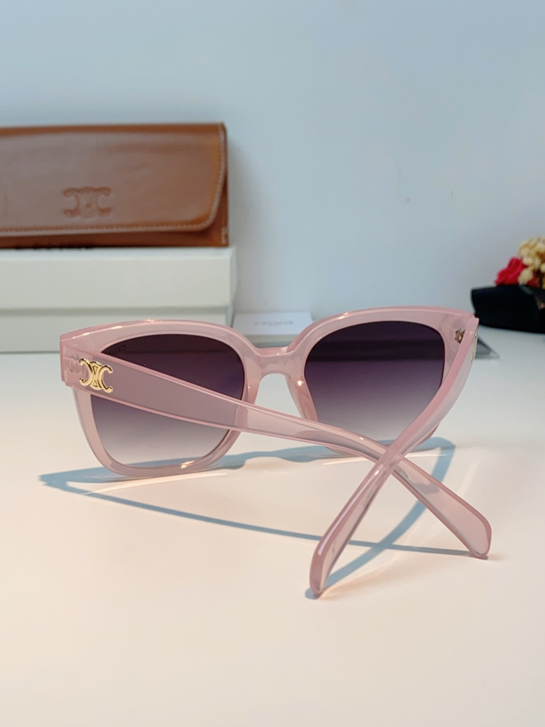 Celine赛琳 法式凯旋墨镜女高级感最新款复古猫眼小红书同款太阳镜爆款 男女通用 CL40222