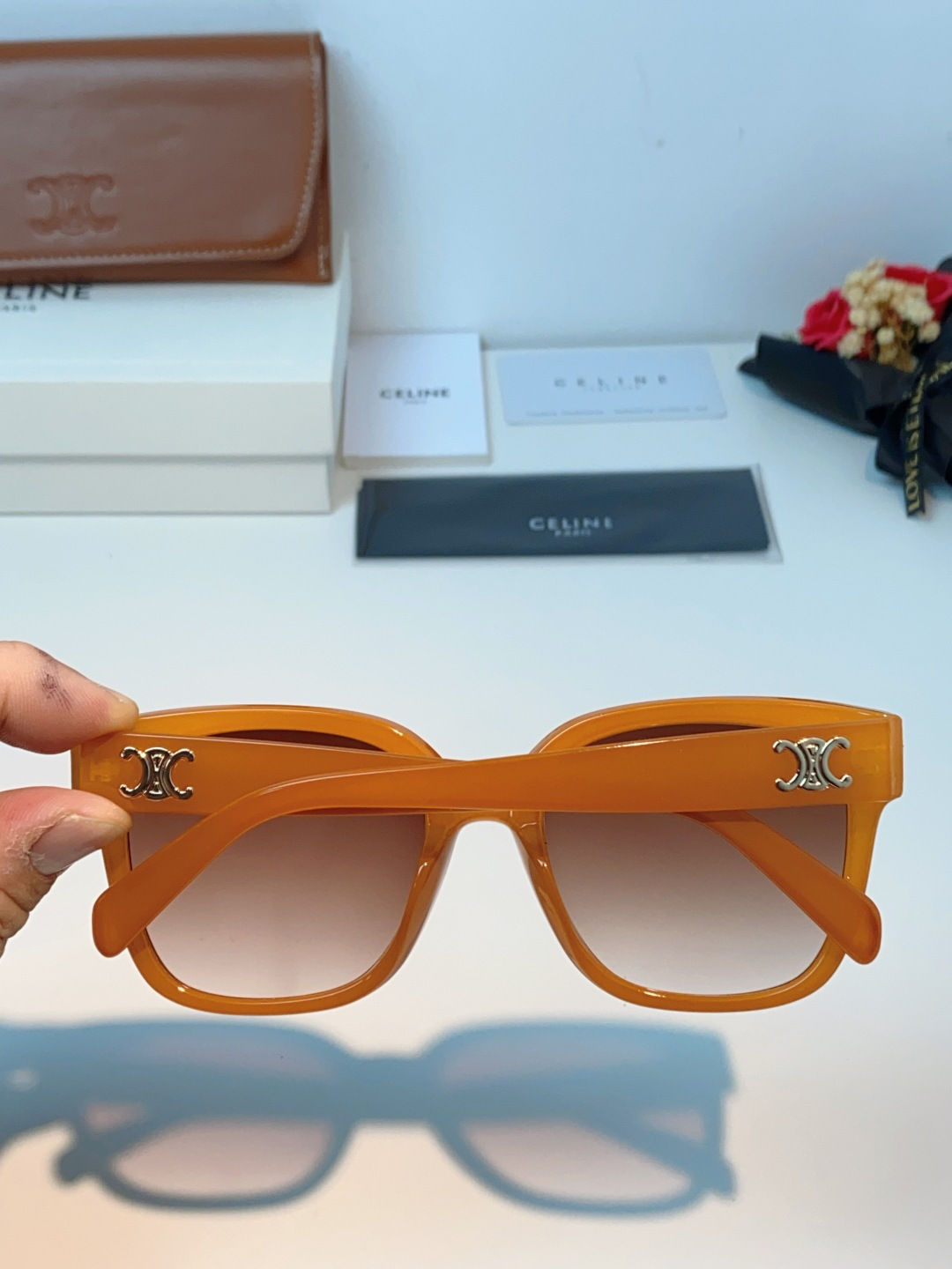 Celine赛琳 法式凯旋墨镜女高级感最新款复古猫眼小红书同款太阳镜爆款 男女通用 CL40222