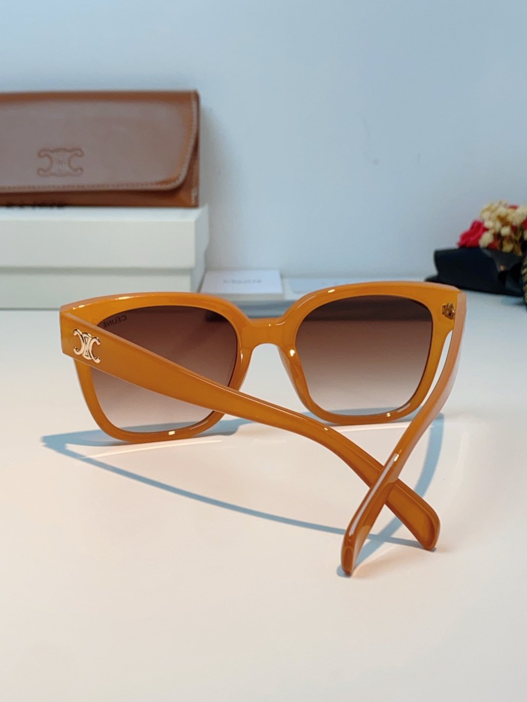 Celine赛琳 法式凯旋墨镜女高级感最新款复古猫眼小红书同款太阳镜爆款 男女通用 CL40222