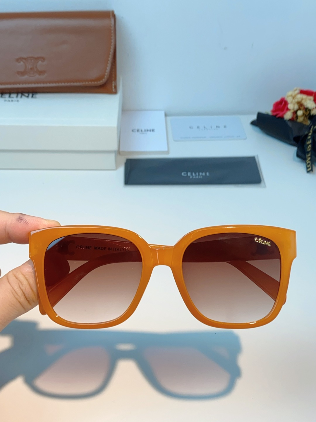 Celine赛琳 法式凯旋墨镜女高级感最新款复古猫眼小红书同款太阳镜爆款 男女通用 CL40222