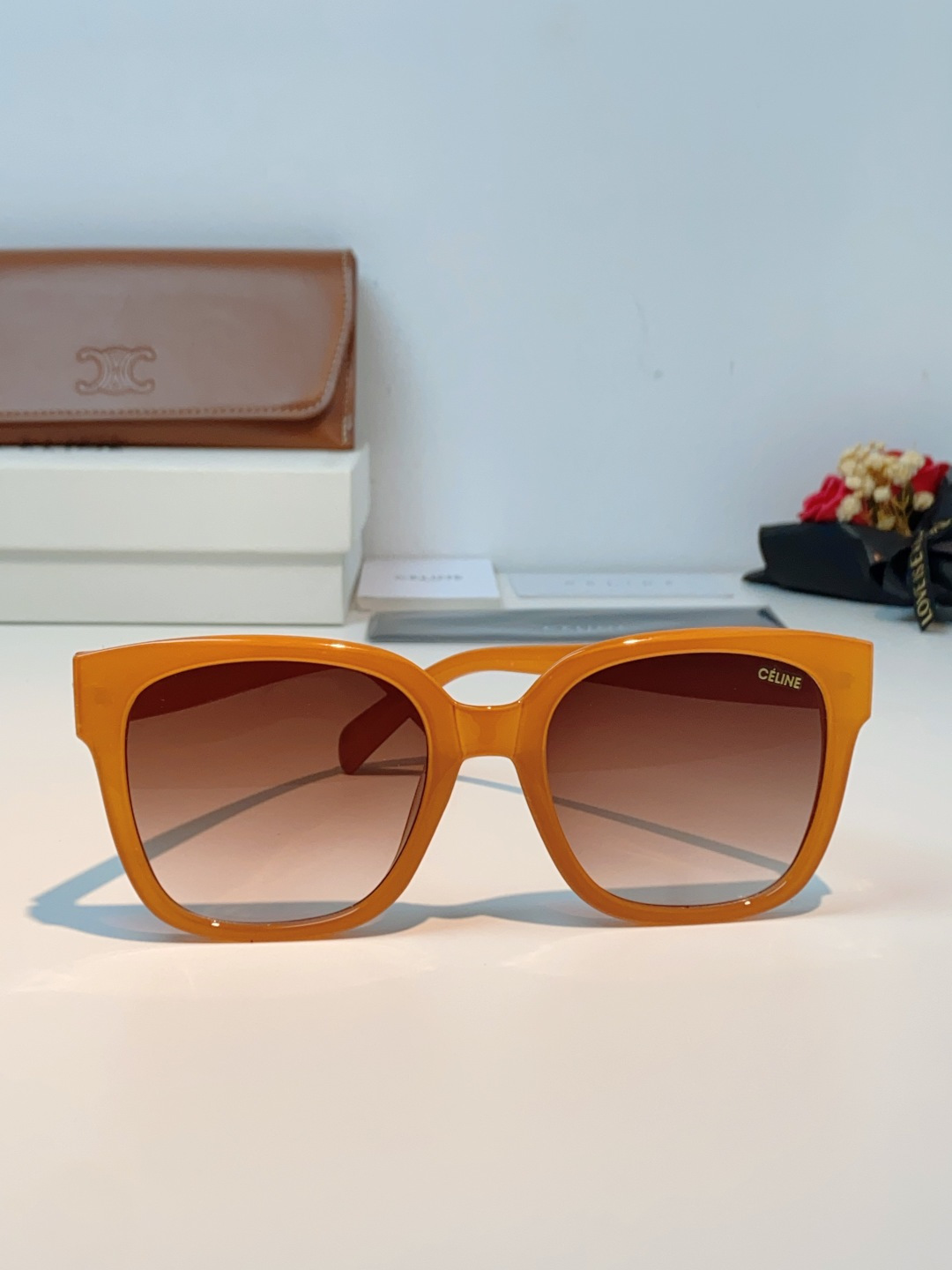 Celine赛琳 法式凯旋墨镜女高级感最新款复古猫眼小红书同款太阳镜爆款 男女通用 CL40222