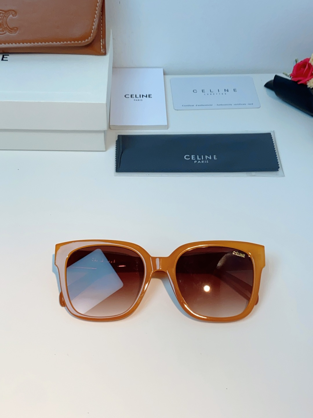 Celine赛琳 法式凯旋墨镜女高级感最新款复古猫眼小红书同款太阳镜爆款 男女通用 CL40222