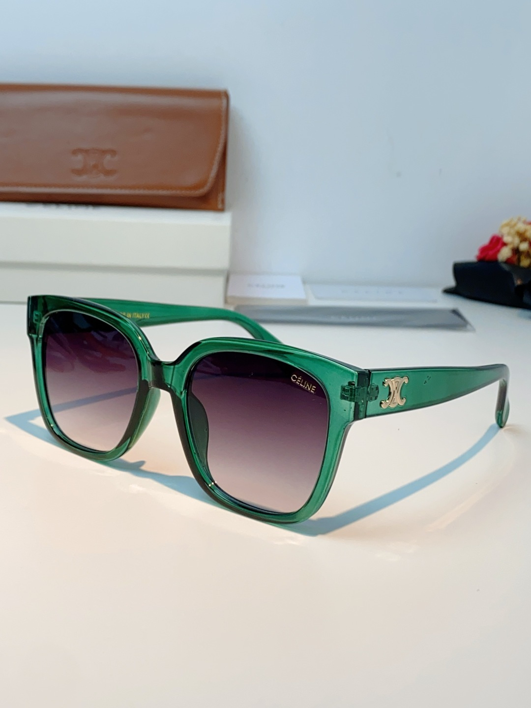 Celine赛琳 法式凯旋墨镜女高级感最新款复古猫眼小红书同款太阳镜爆款 男女通用 CL40222