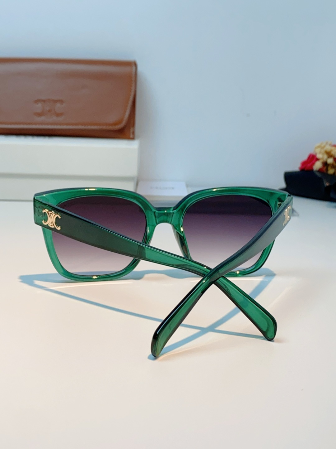 Celine赛琳 法式凯旋墨镜女高级感最新款复古猫眼小红书同款太阳镜爆款 男女通用 CL40222