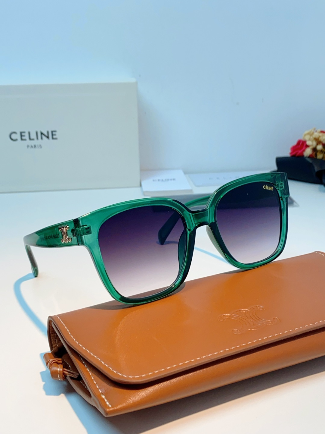 Celine赛琳 法式凯旋墨镜女高级感最新款复古猫眼小红书同款太阳镜爆款 男女通用 CL40222