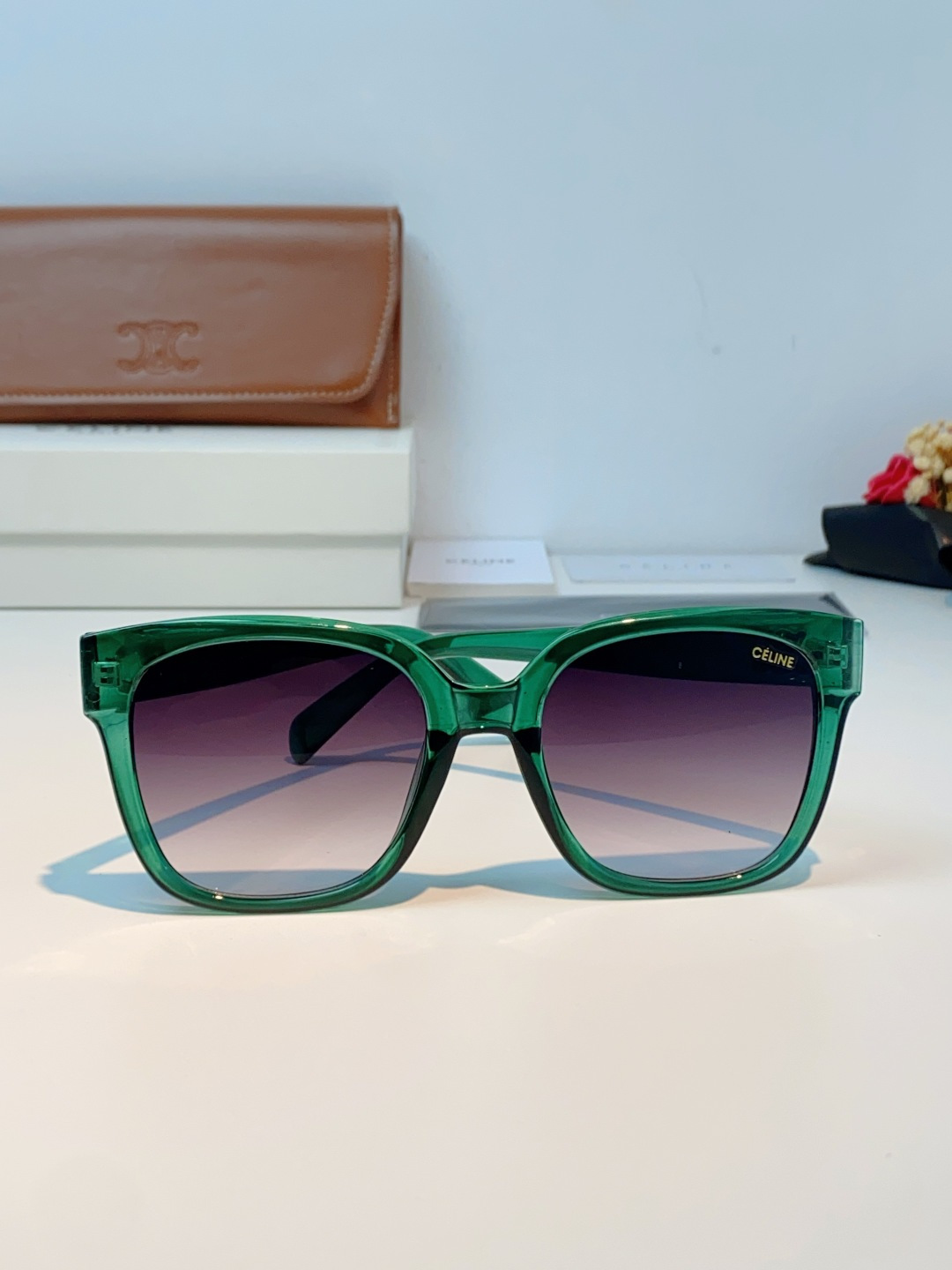 Celine赛琳 法式凯旋墨镜女高级感最新款复古猫眼小红书同款太阳镜爆款 男女通用 CL40222