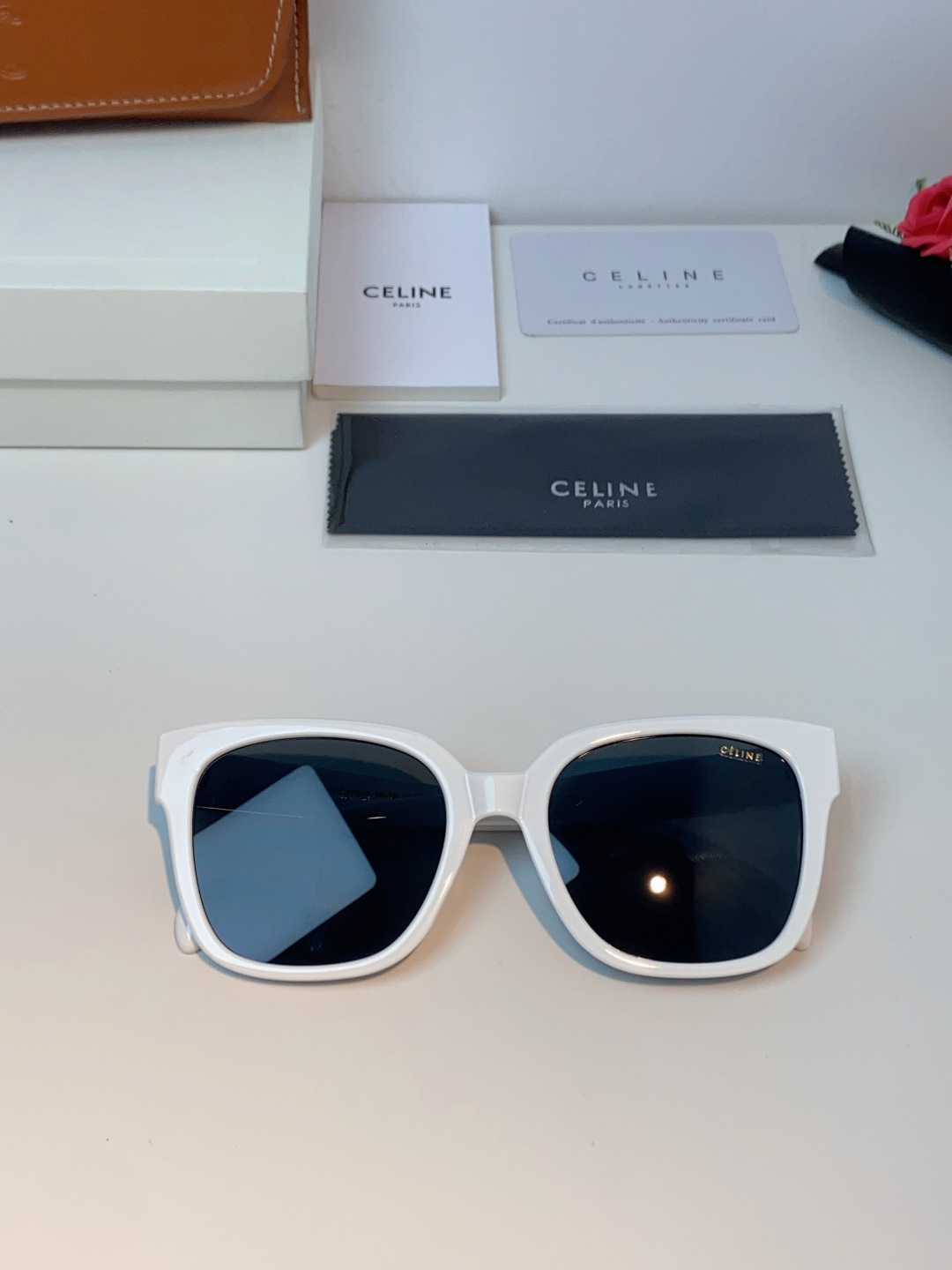 Celine赛琳 法式凯旋墨镜女高级感最新款复古猫眼小红书同款太阳镜爆款 男女通用 CL40222