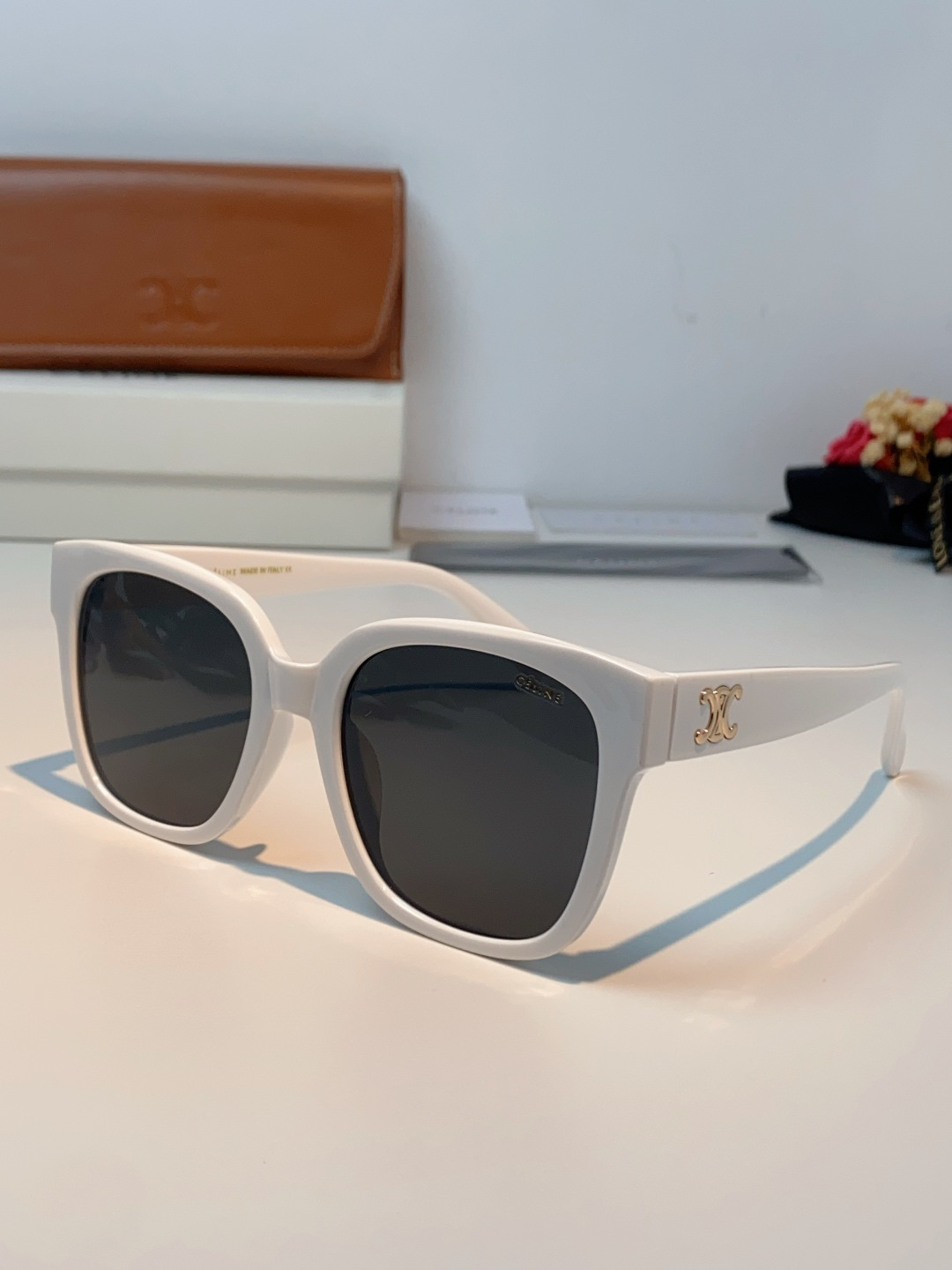 Celine赛琳 法式凯旋墨镜女高级感最新款复古猫眼小红书同款太阳镜爆款 男女通用 CL40222