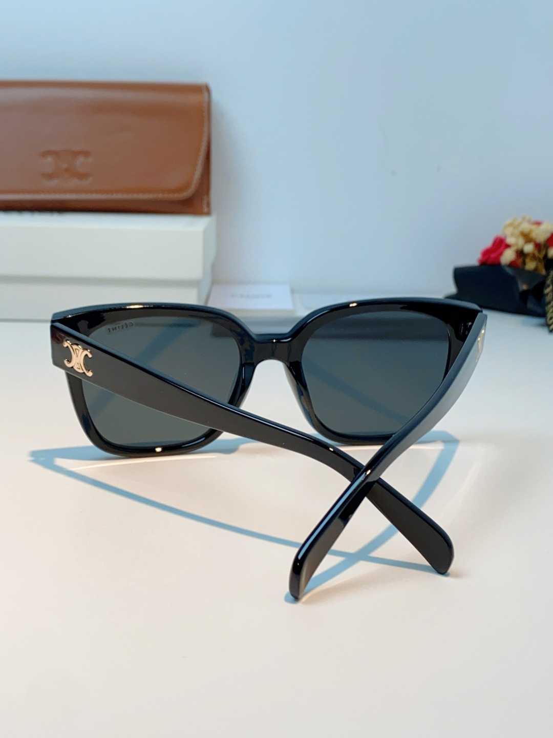 Celine赛琳 法式凯旋墨镜女高级感最新款复古猫眼小红书同款太阳镜爆款 男女通用 CL40222