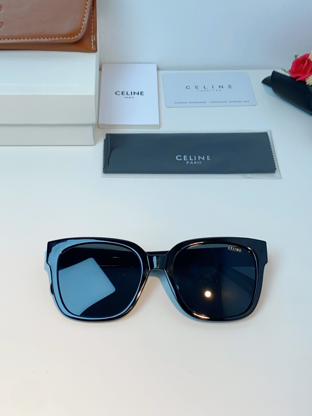 Celine赛琳 法式凯旋墨镜女高级感最新款复古猫眼小红书同款太阳镜爆款 男女通用 CL40222