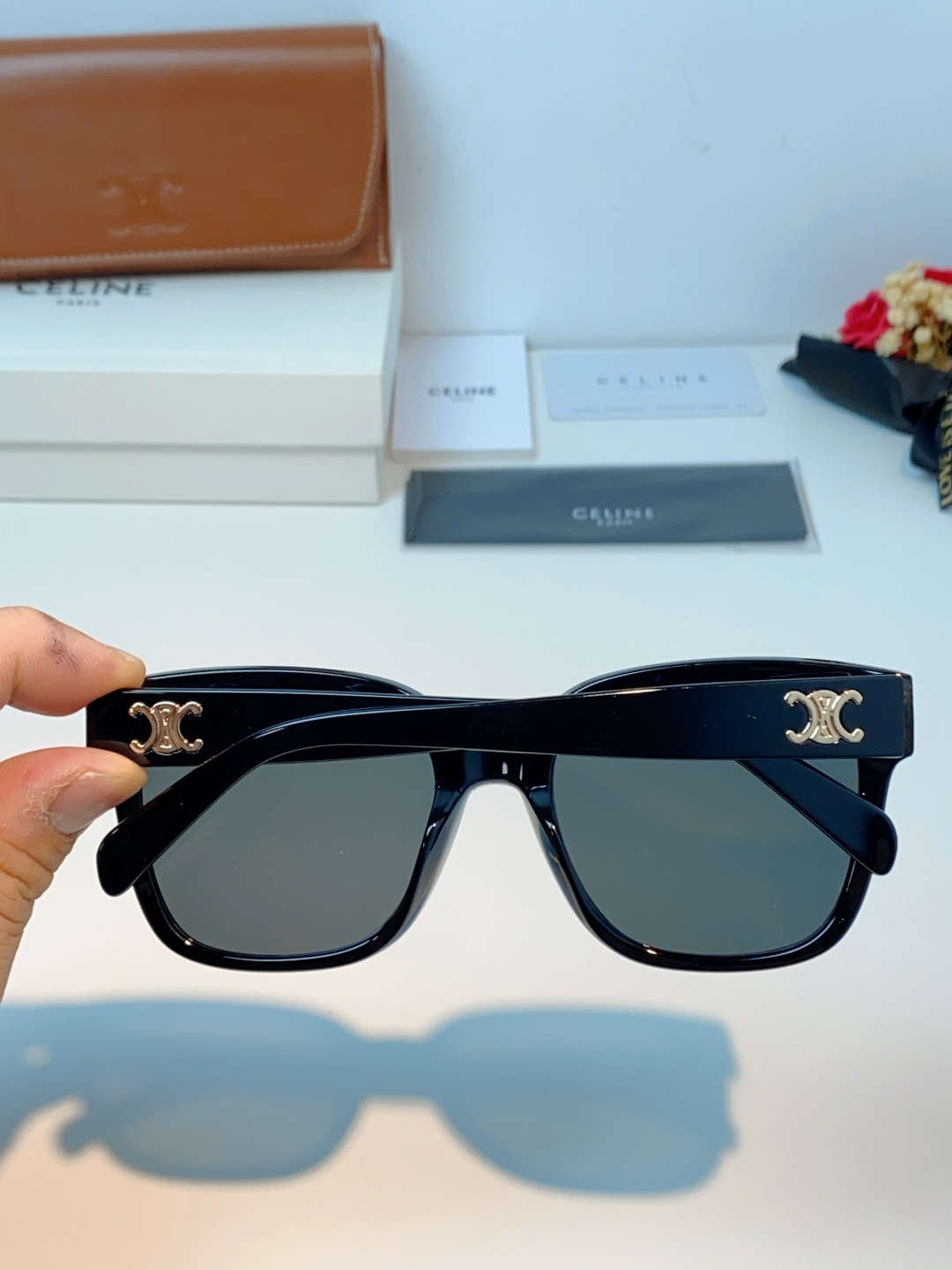 Celine赛琳 法式凯旋墨镜女高级感最新款复古猫眼小红书同款太阳镜爆款 男女通用 CL40222