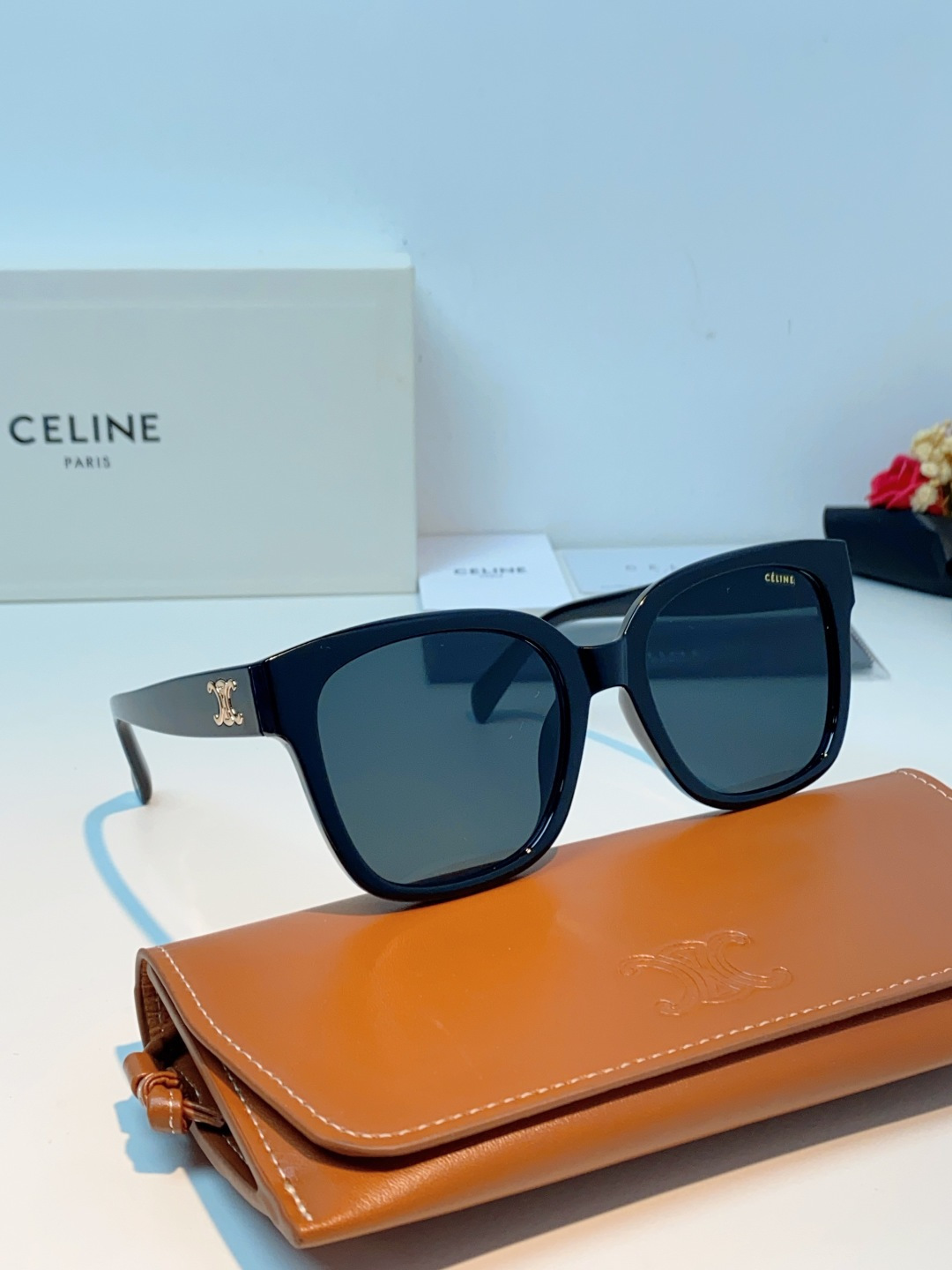 Celine赛琳 法式凯旋墨镜女高级感最新款复古猫眼小红书同款太阳镜爆款 男女通用 CL40222