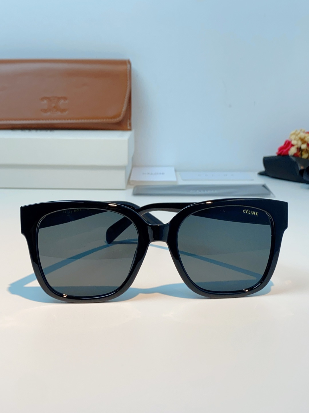 Celine赛琳 法式凯旋墨镜女高级感最新款复古猫眼小红书同款太阳镜爆款 男女通用 CL40222