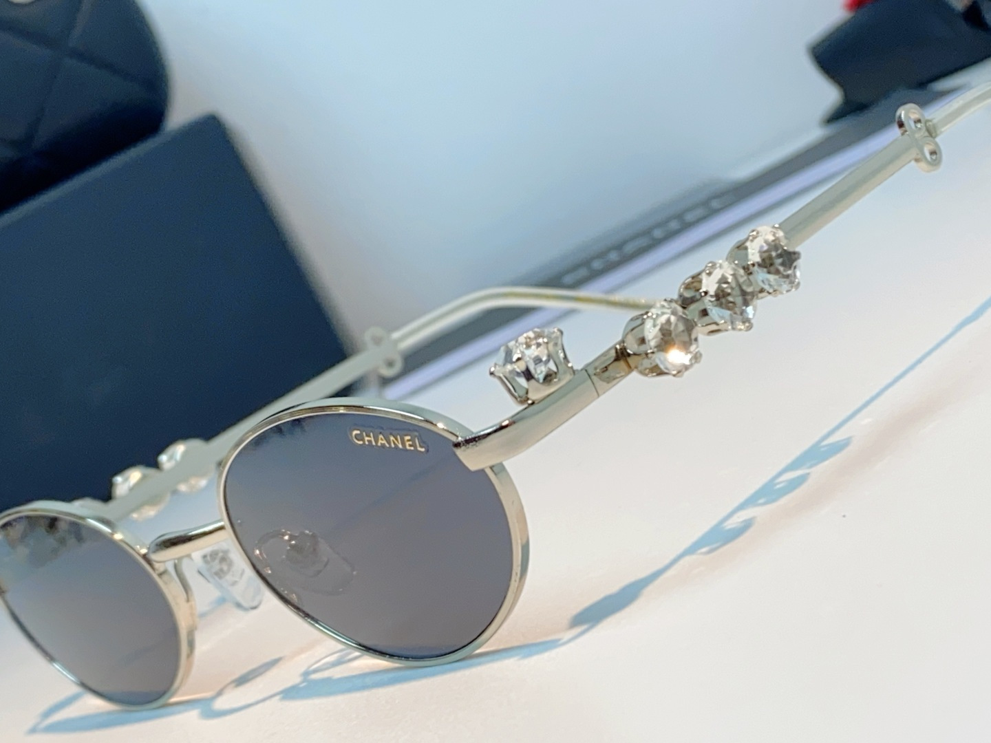 Chanel香奈儿 2026新款宝石系列复古小框椭圆形镶粉钻可配近视防蓝光有质感高级素颜