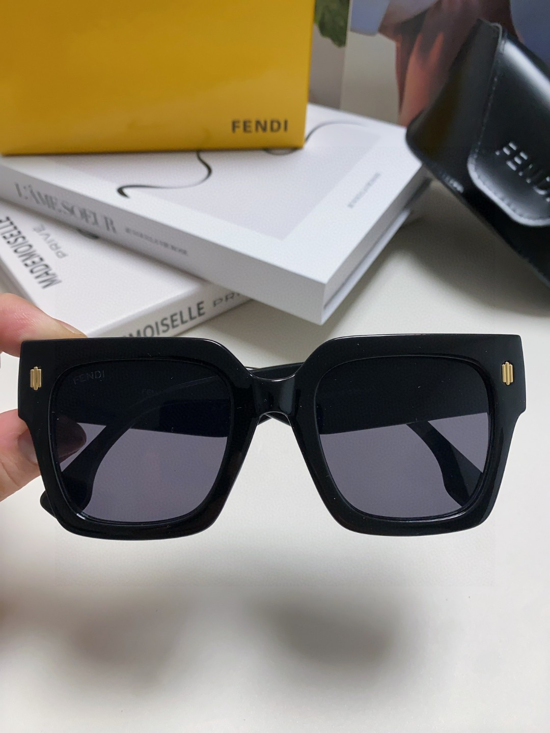 Fendi芬迪 2026最新款 墨镜太阳眼镜字母圆脸方型防紫外线方框男女通用