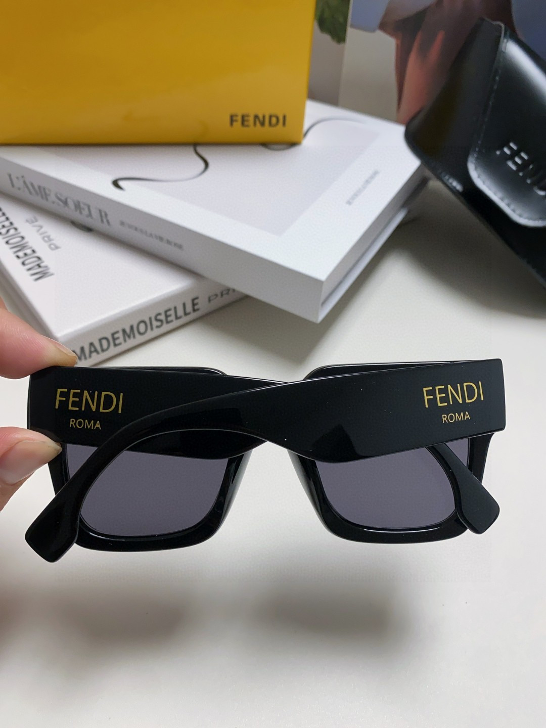 Fendi芬迪 2026最新款 墨镜太阳眼镜字母圆脸方型防紫外线方框男女通用