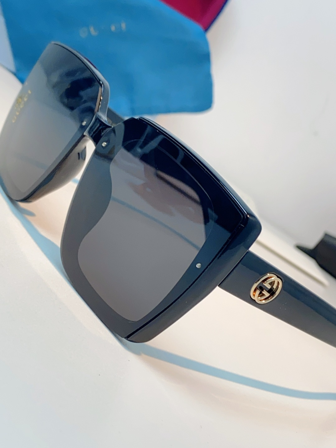 Gucci古奇 2026新款墨镜女潮高级感开车偏光太阳镜潮流防紫外线大脸显瘦眼镜 男女通用