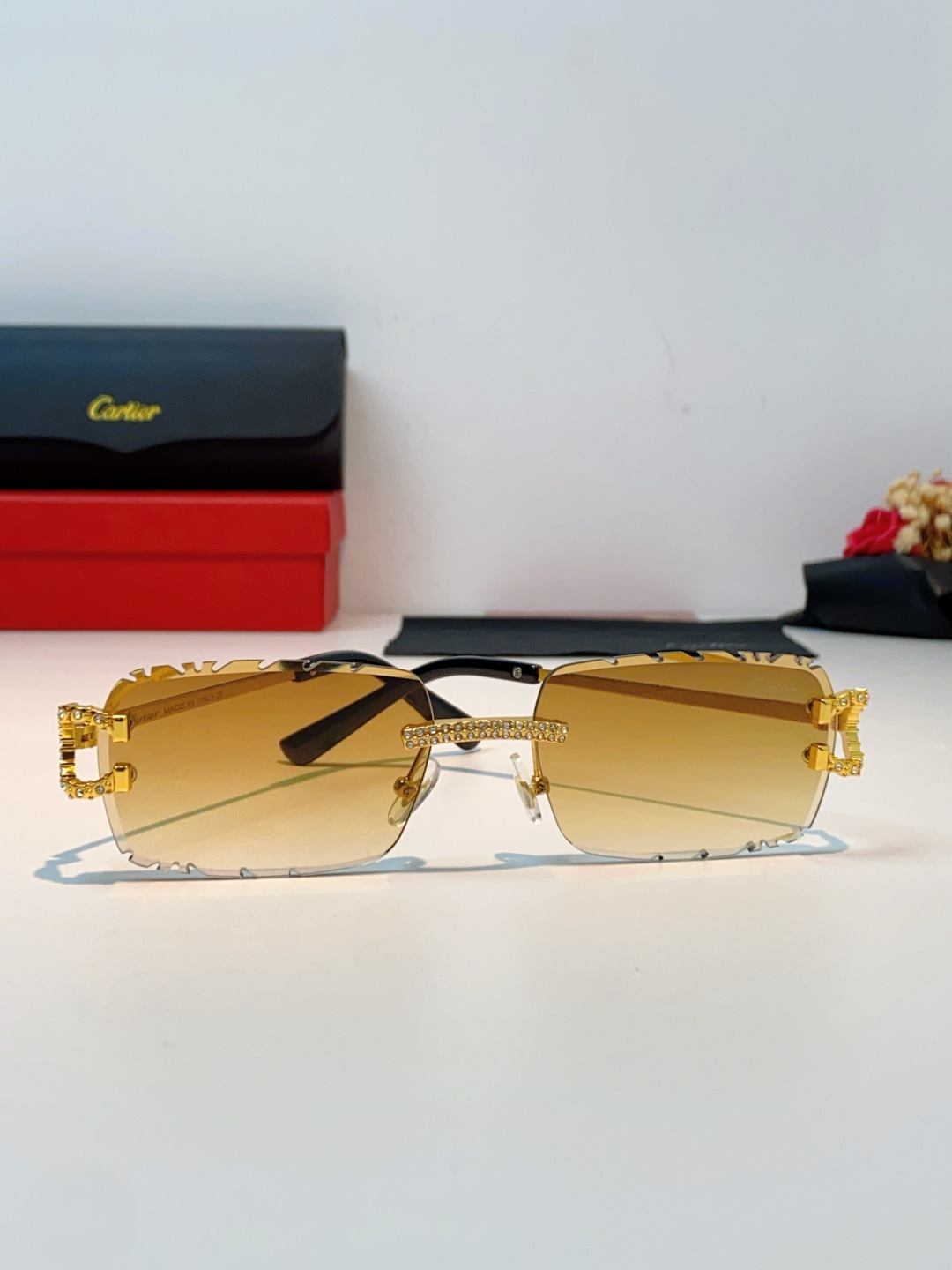 Cartier卡地亚 2026新款镶钻切边花刀太阳镜轻奢高级感ins欧美嘻哈说唱hiPhoP眼镜 男女通