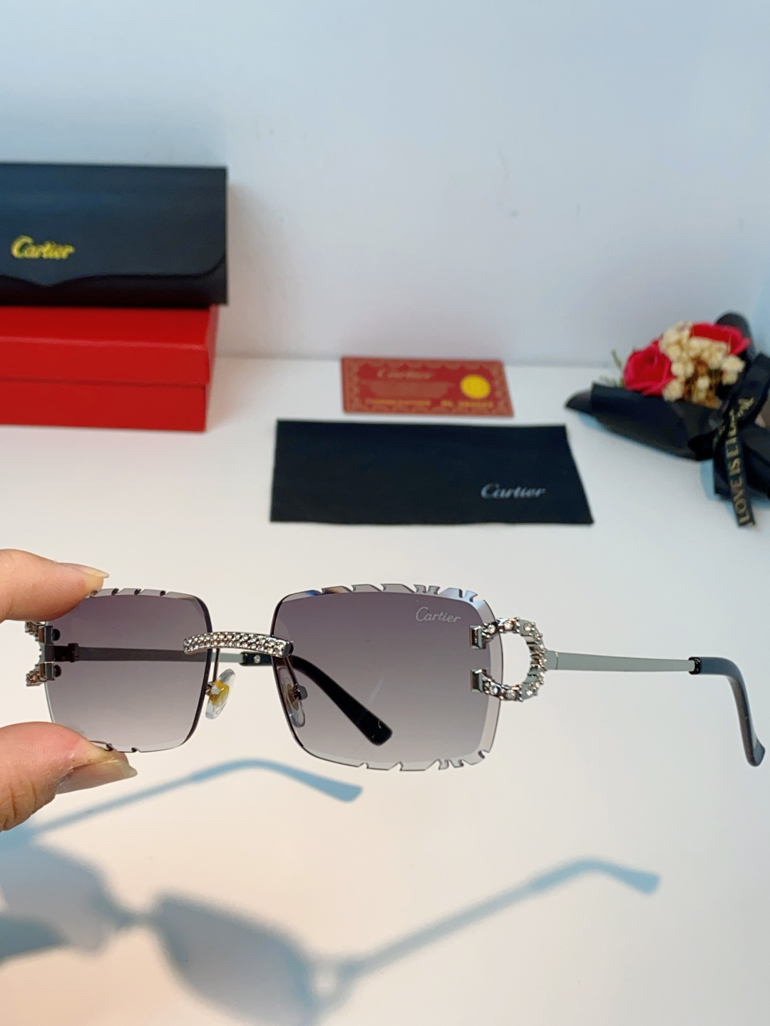 Cartier卡地亚 2026新款镶钻切边花刀太阳镜轻奢高级感ins欧美嘻哈说唱hiPhoP眼镜 男女通