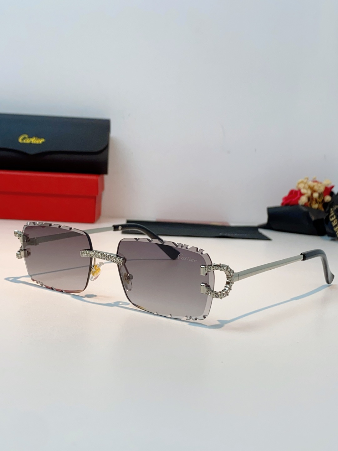 Cartier卡地亚 2026新款镶钻切边花刀太阳镜轻奢高级感ins欧美嘻哈说唱hiPhoP眼镜 男女通