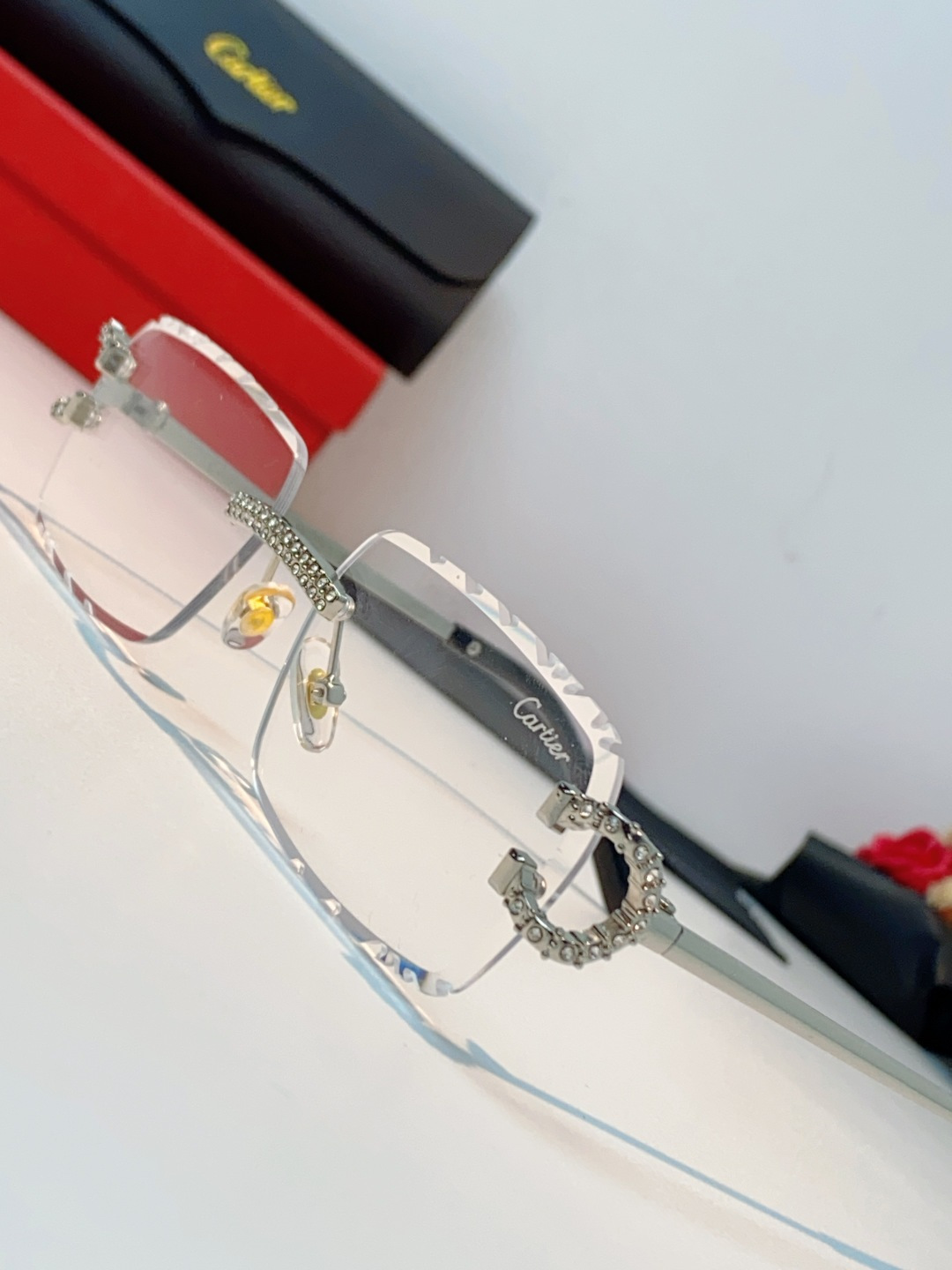 Cartier卡地亚 2026新款镶钻切边花刀太阳镜轻奢高级感ins欧美嘻哈说唱hiPhoP眼镜 男女通