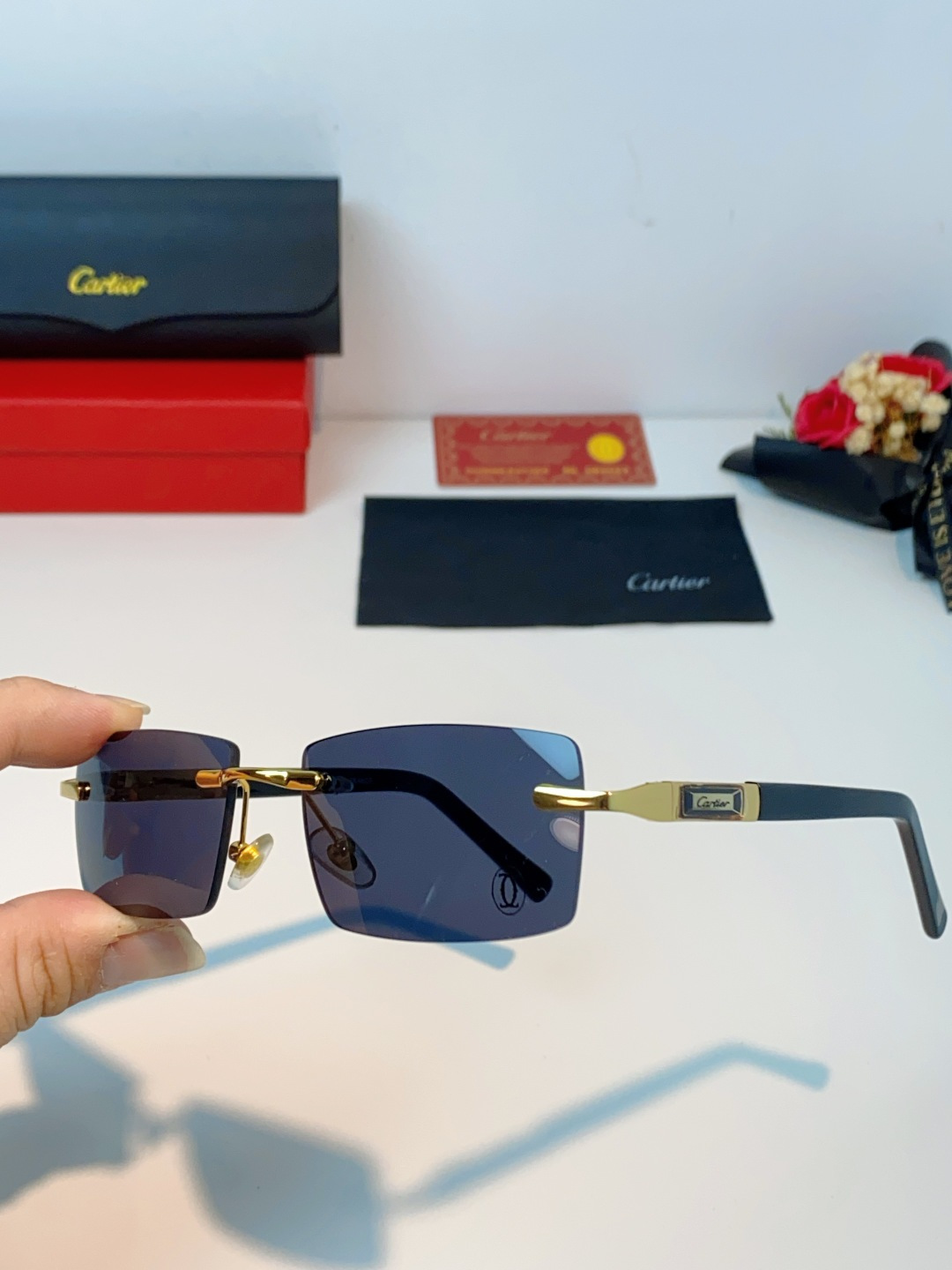 Cartier卡地亚 2026新款 欧美复古窄框长方形无框切边墨镜男女潮人小脸显瘦太阳眼镜