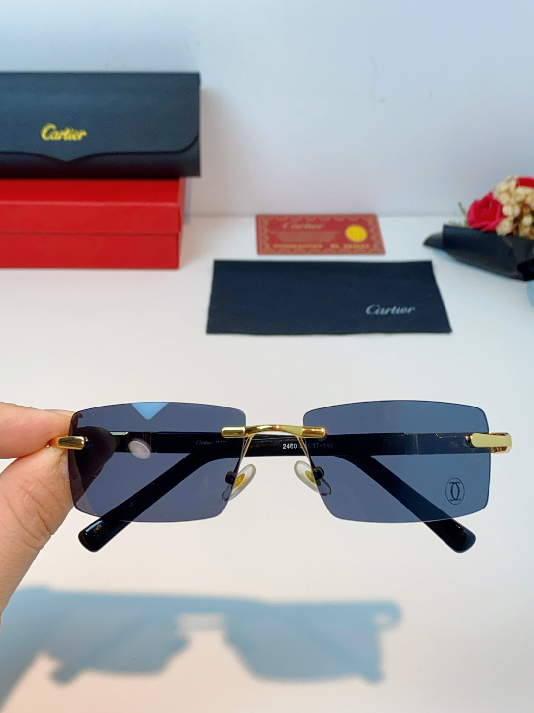 Cartier卡地亚 2026新款 欧美复古窄框长方形无框切边墨镜男女潮人小脸显瘦太阳眼镜