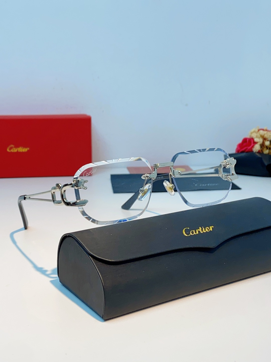 Cartier卡地亚 2026新款 方框切割太阳眼镜男女通用时尚遮阳墨镜防紫外线潮酷 女士墨镜