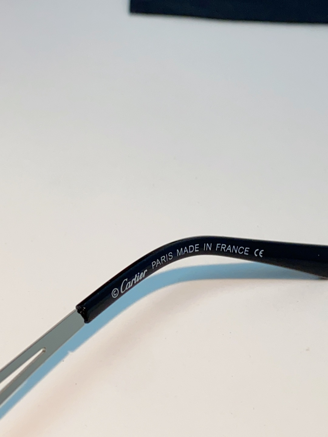 Cartier卡地亚 2026新款 方框切割太阳眼镜男女通用时尚遮阳墨镜防紫外线潮酷 女士墨镜