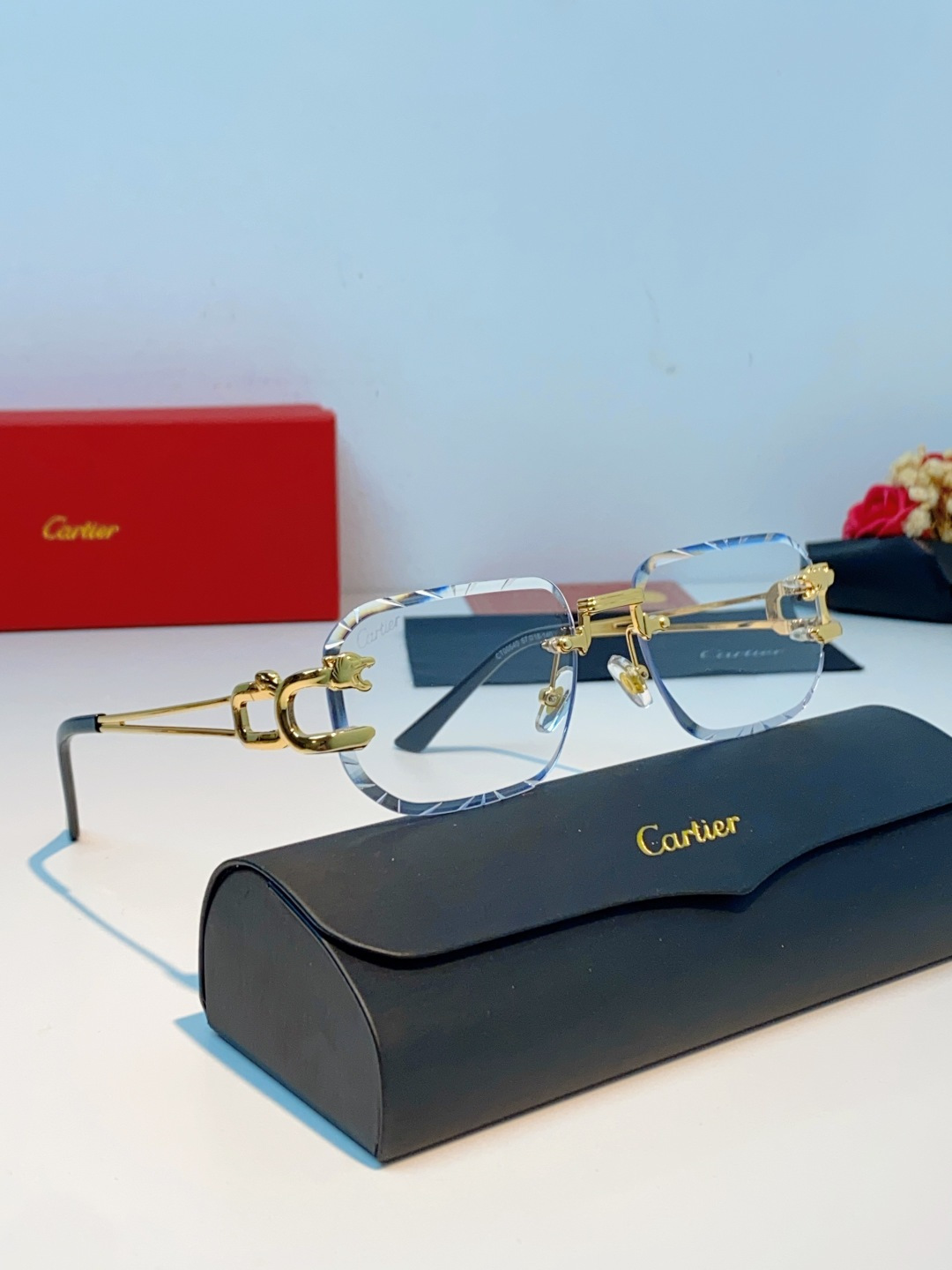 Cartier卡地亚 2026新款 方框切割太阳眼镜男女通用时尚遮阳墨镜防紫外线潮酷 女士墨镜