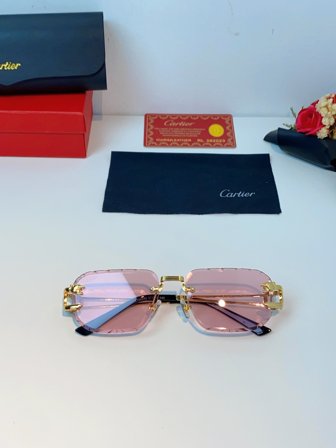 Cartier卡地亚 2026新款 方框切割太阳眼镜男女通用时尚遮阳墨镜防紫外线潮酷 女士墨镜