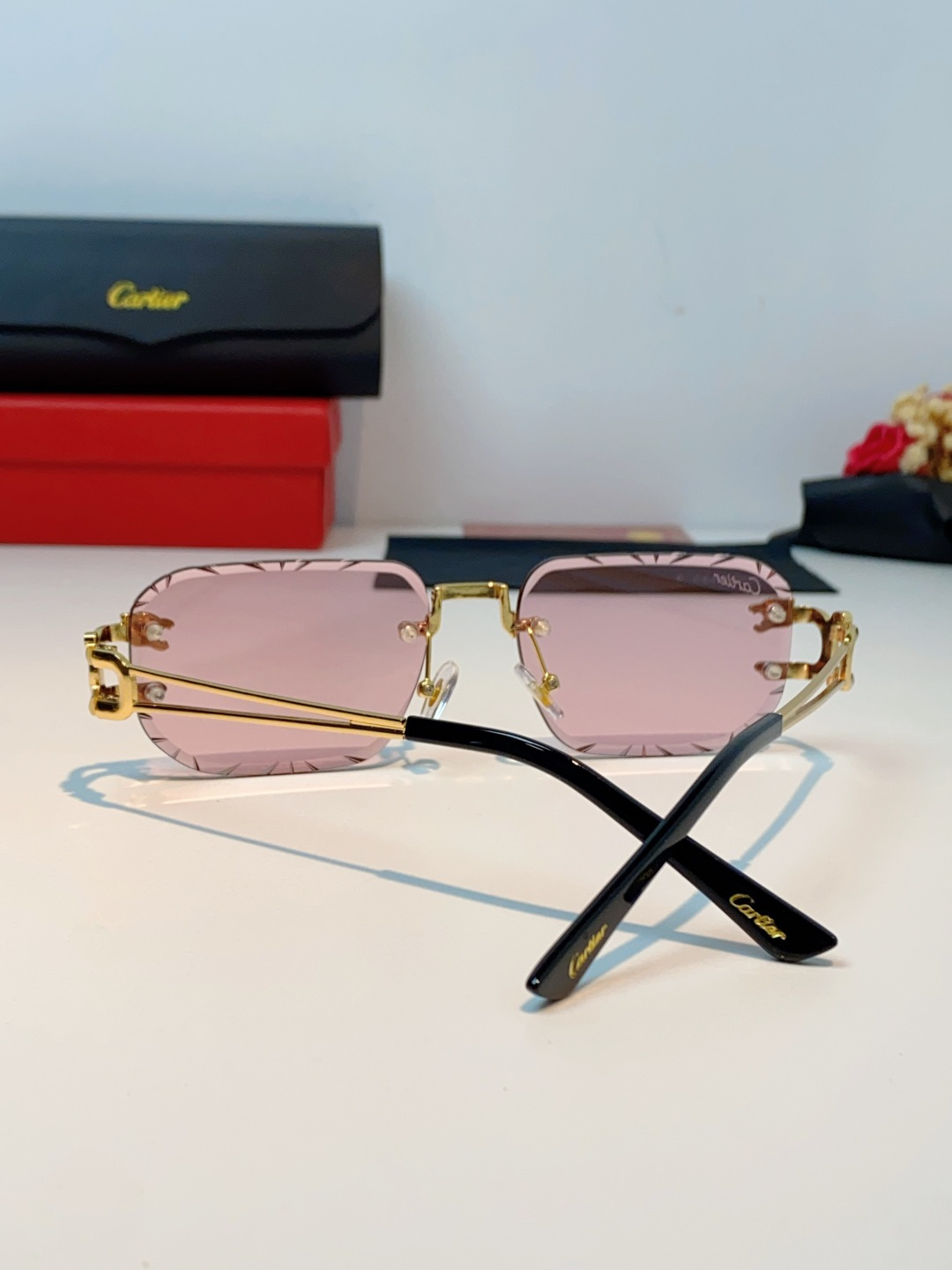 Cartier卡地亚 2026新款 方框切割太阳眼镜男女通用时尚遮阳墨镜防紫外线潮酷 女士墨镜