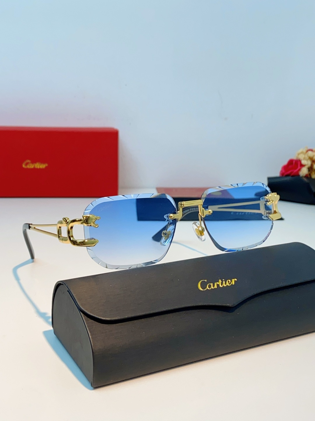 Cartier卡地亚 2026新款 方框切割太阳眼镜男女通用时尚遮阳墨镜防紫外线潮酷 女士墨镜