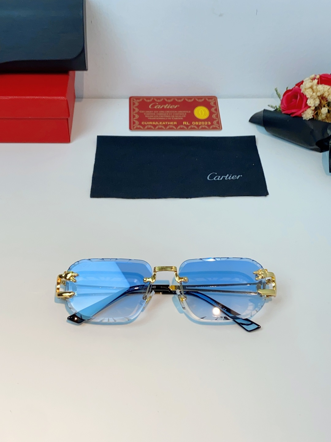 Cartier卡地亚 2026新款 方框切割太阳眼镜男女通用时尚遮阳墨镜防紫外线潮酷 女士墨镜