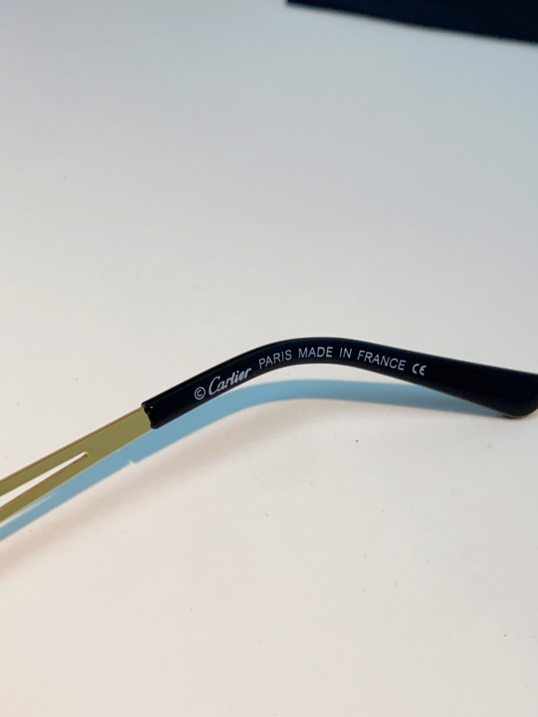 Cartier卡地亚 2026新款 方框切割太阳眼镜男女通用时尚遮阳墨镜防紫外线潮酷 女士墨镜